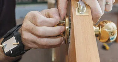 Amber Locksmith Store Cincinnati, OH 513-726-2019 - Install-new-lock